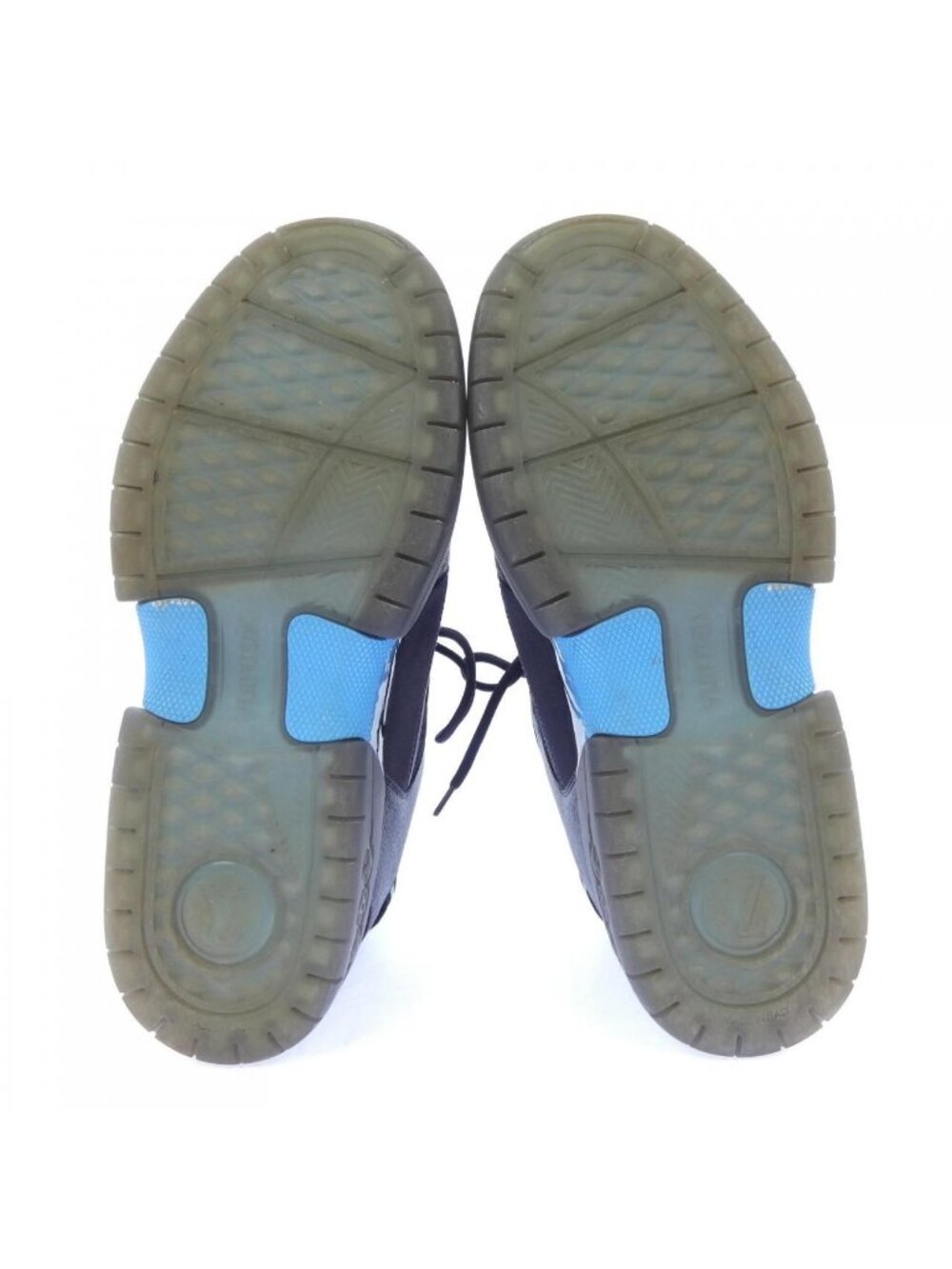 Louis Vuitton Sneakers Black - Picture 4 of 6